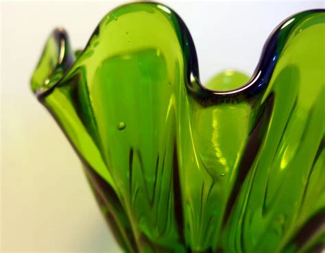 Vintage Green L E Smith Glass Vase Art Glass Bowl Pedestal Dish Ruffled Ruffle Ripple Edge
