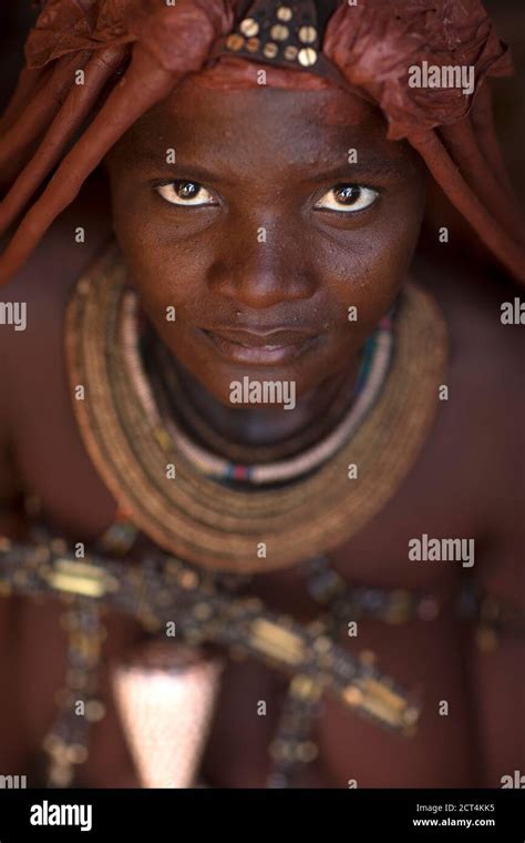A Himba Woman From Namibia Stock Photo Alamy