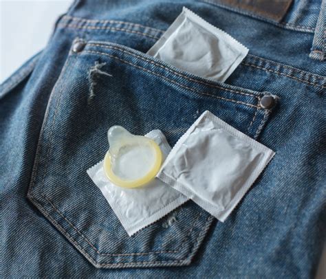 How To Wear A Condom Step By Step Guide To Using A Male Condom Correctly