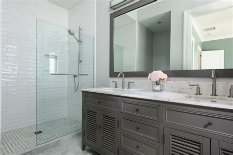 Gallery a complete kitchen design service located in kailua kona, hawaii. Launiupoko Plantation Style Home - Transitional - Bathroom ...