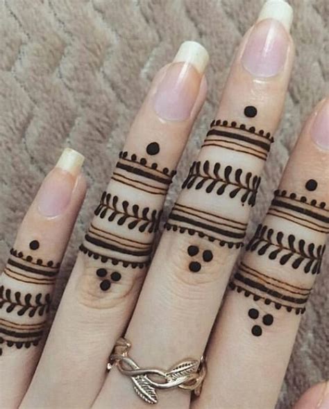 15 Latest And Best Finger Mehndi Designs Photos In 2023