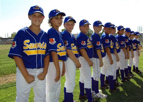 Little Leaguers Honor Air Force Reservists