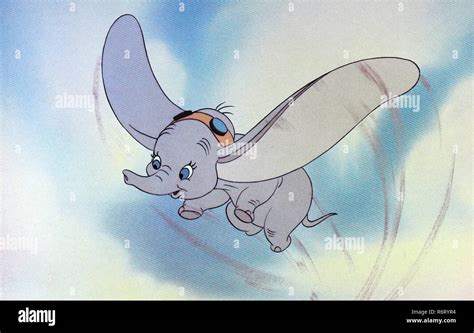 El Título De La Película Original Dumbo Título En Inglés Dumbo Año