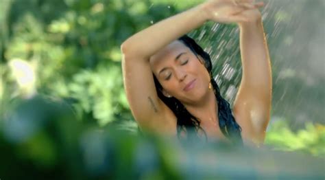 Katy Perry Releases Sexy Jungle Themed Music Video For No 1 Hit Single