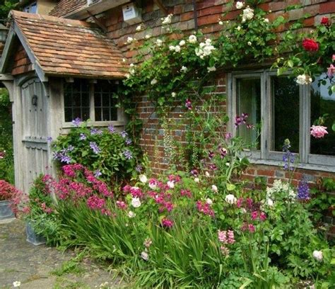 Gorgeous Front Yard Cottage Garden Ideas
