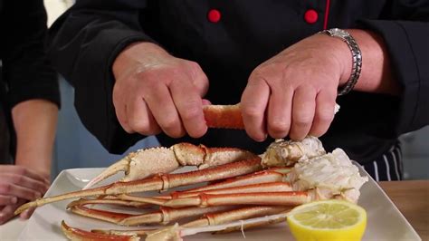 Learn To Crack Crab Legs With Heidi Lane From Red Lobster Youtube