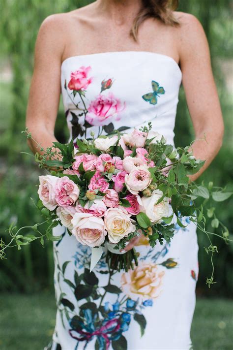 42 Insanely Stunning Spring Wedding Bouquets