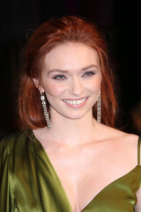 Beautiful Eleanor Tomlinson Plays Sweet Innocent Demelza Poldark On Bbc S Poldark Redhead