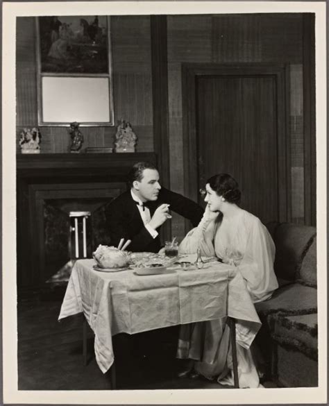 Alfred Lunt And Lynn Fontanne In A Publicity Shot For The Original