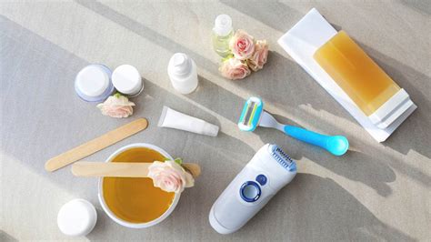 Some of you might think that it will be easier to keep the area clean and dry without hair attached on. how to shave your pubic area women ? - Razorhere.com