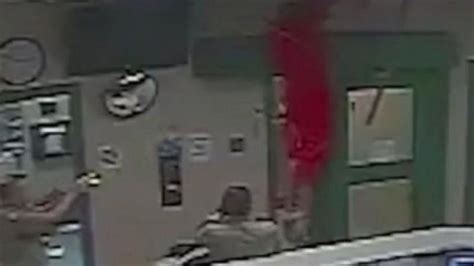 Video Inmate Falls Through Ceiling In Failed Escape Attempt Abc News