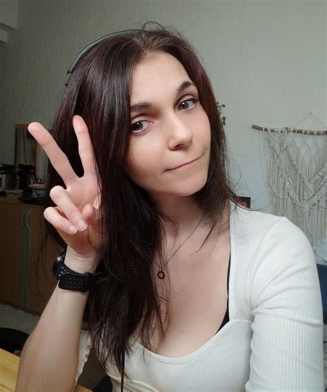 🌸tania derveaux🌸 on twitter guess who s back let s catch up and check out pathofexile for