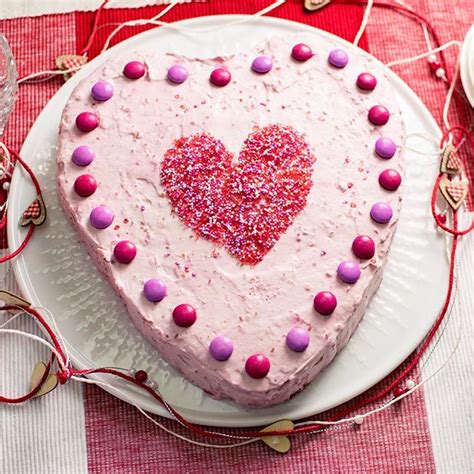 Sie funktionieren ganz ohne backen. Herztorte mit Himbeeren für Valentinstag und Muttertag mit ...