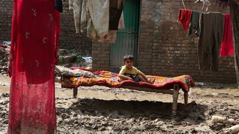 Nobody Cares About Us Death And Despair As Pakistanis Flee Homes