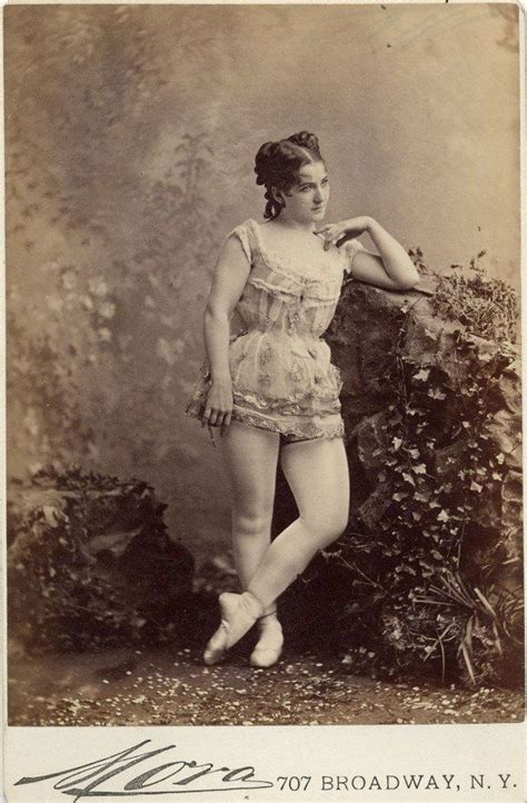Dancer Late Xix Century Vintage Burlesque Burlesque Vintage Photos