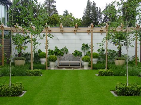 Butter wakefield's london home & garden.a double delight. Pin on For My Secret Garden