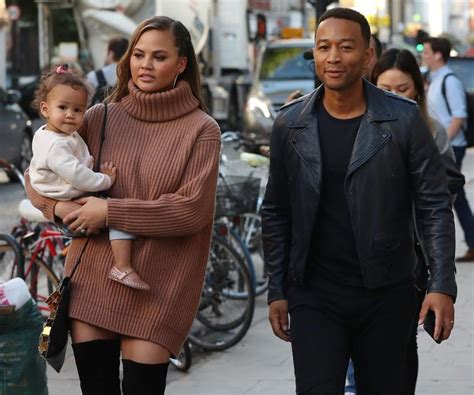 For tweet, di model wey be us musician john legend wife abuse dis pipo she block, say dem be sick psychopaths. This is the No. 1 reason Chrissy Teigen, John Legend won't ...