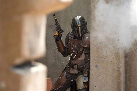 Heres What Happened In The Secret Footage Of The Mandalorian