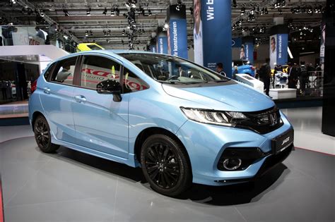 360 907 просмотров • 26 июл. Honda Jazz 2017 restylée : du style et un moteur