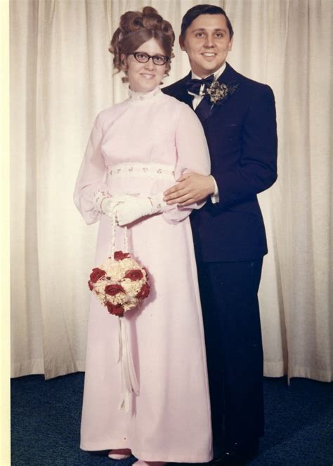 1972 caftan evening gowns/hostess sets. The Season of Plum and Cobblestone: Random Prom Pix