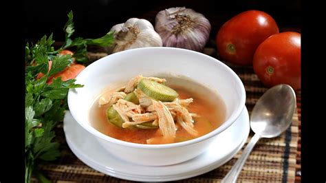 Todos los números de cocina fácil en nuestro quiosco. Caldo de pollo con verduras - Receta fácil de Cocina al ...