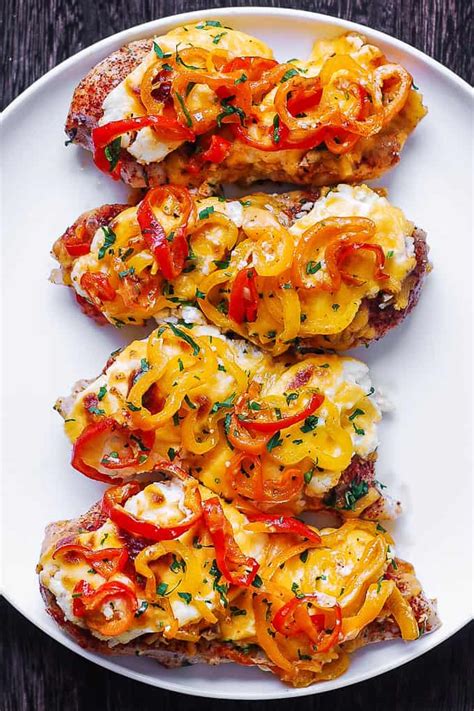 When the oil is heated, add the chicken and cook until both sides of the chicken slightly brown. Cajun Chicken with Bell Peppers - Julia's Album