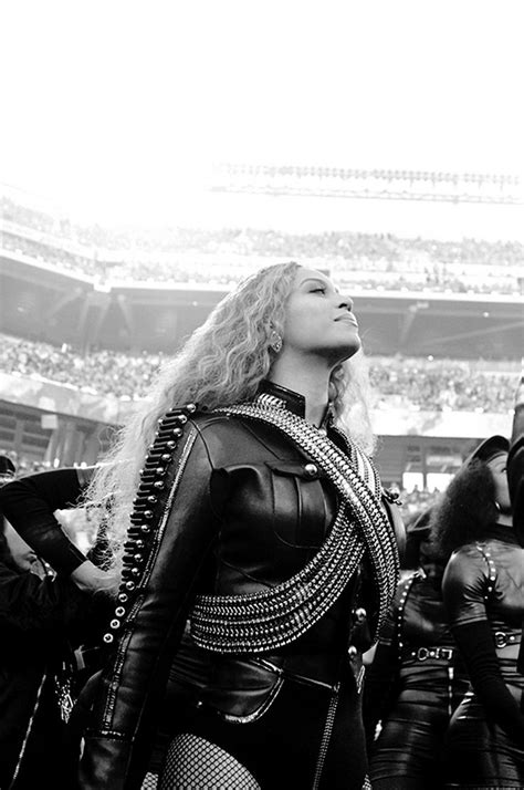 Pin By Joan🔮 On Beyoncé Queen Bee Beyonce Beyonce Queen Beyonce