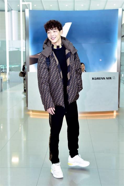 15 sweet facts and things you may not know about actor ji sooprofilebirth name: 韓星機場時尚 金志洙前往米蘭秀新潮穿搭 | 大紀元