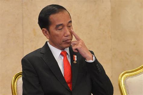 Bahkan, ia mengancam jokowi dengan berkata akan menembak kepala jokowi apabila jokowi tak mau mundur. Pak Jokowi, Mundur Saja - VOA-ISLAM.COM