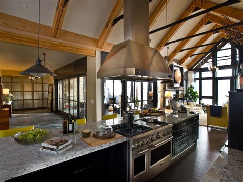 Renovation raiders with the jones job kitchen and family room raid. Photo Page | HGTV