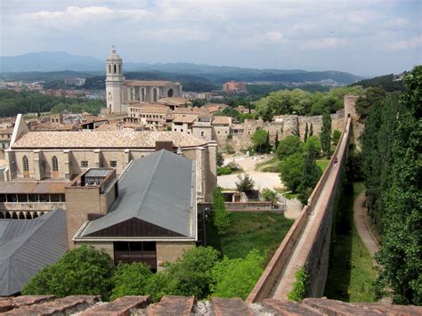 Reflejos de la vall d'aro. Qué hacer un fin de semana en Girona | Sempre Viaggiando