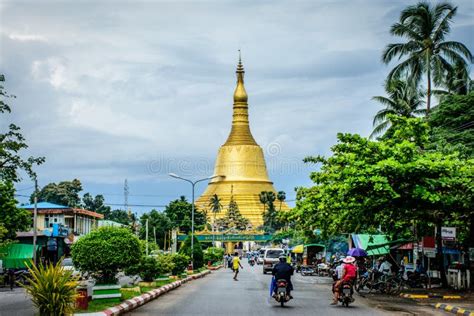 Shwe Maw Daw Pagoda It Is Located In Bago City Myanmar June 2017