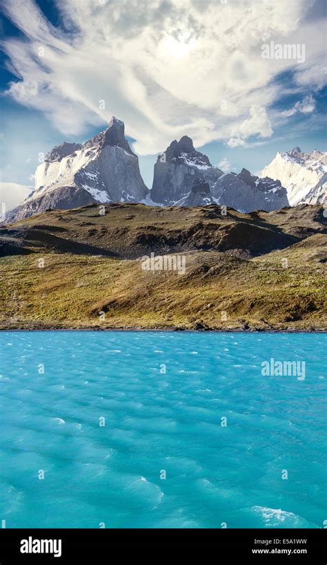 Mountain Lake Pehoé Y Los Cuernos Parque Nacional Torres Del Paine