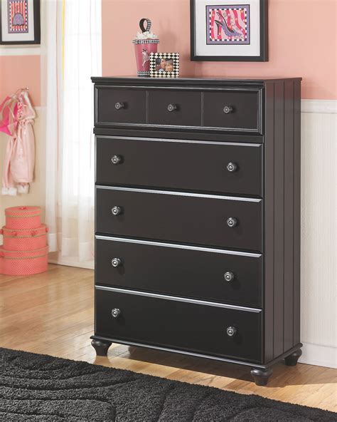 Jaidyn Black 5 Drawer Chest Carthage Furniture