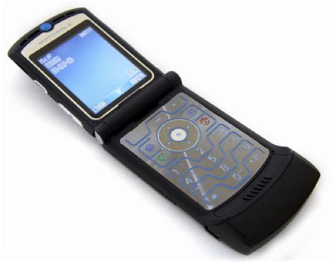 The motorola razr v3 has been on the market for almost two years. Classic handsets: the Motorola RAZR V3