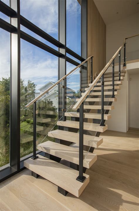 Modern Cable And Glass Staircase Railing Montauk Ny Keuka Studios