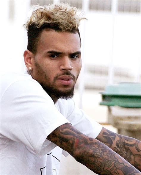 He had more unique or latest haircut or hairstyle and famous singer haircut. Finding A Trendy New Hairstyle For Men | Chris brown hair ...