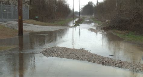 Rising Flood Waters Take Over Roads And Neighborhoods Wbbj Tv