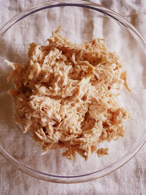 Thermomix recipe: Steamed and Shredded Chicken | Tenina.com