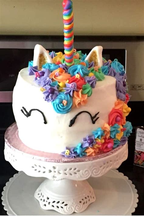 Here's a great birthday party idea for home or school. Unicorn Cake