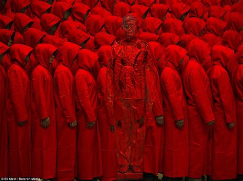 Liu Bolin Invisible Man Artist Creates More Images Of Himself