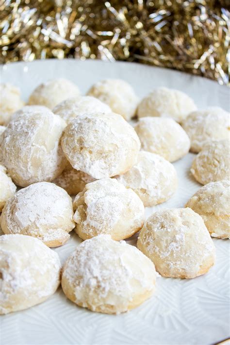 Almond flour or almond meal: 15 Christmas Cookie Recipes For A Sweeter Holiday | Homemade Recipes