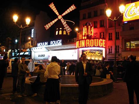 Cergipontin Paris La Nuit Pigalle Paris By Night Pigalle