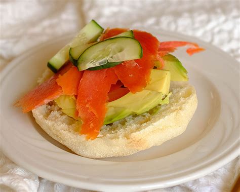 smoked salmon english muffin prepyoself