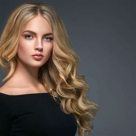 Blonde Hair Wallpapers Top Free Blonde Hair Backgrounds Wallpaperaccess