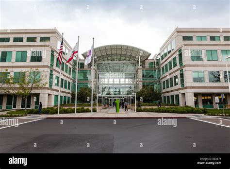 Apple Headquarters Cupertino California Stock Photo Alamy