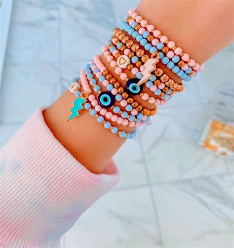 𝐥𝐮𝐜𝐲𝐬𝐩𝐫𝐞𝐩𝐩𝐲𝐯𝐢𝐛𝐞 ★ preppy jewelry beaded jewelry designs beaded bracelets diy