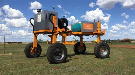 Interest Swarms Around Farm Robots The Border Mail Wodonga Vic