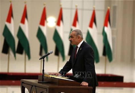 Abbas Juramenta Al Nuevo Gobierno De La Autoridad Palestina
