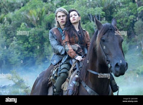 Ivana Baquero And Austin Butler In The Shannara Chronicles Stock Photo Alamy